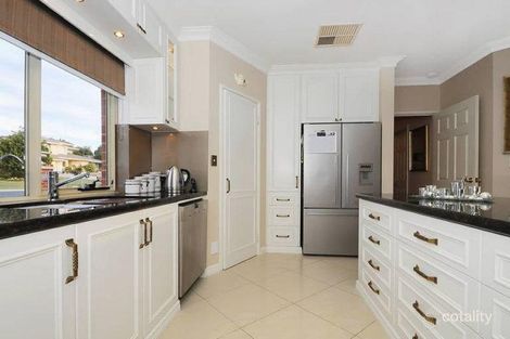 Property photo of 7 Warringah Close Kallaroo WA 6025