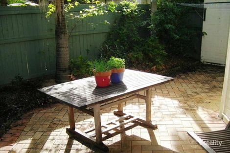 Property photo of 5/32 Sinclair Street Kangaroo Point QLD 4169