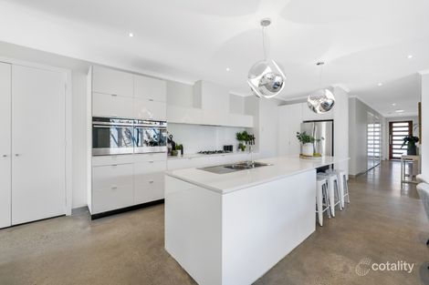 Property photo of 35 Hammerwood Avenue Derrimut VIC 3026