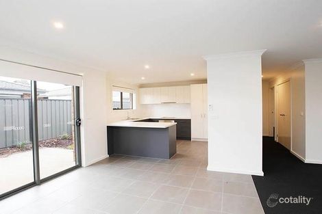 Property photo of 12/551 Tarneit Road Hoppers Crossing VIC 3029