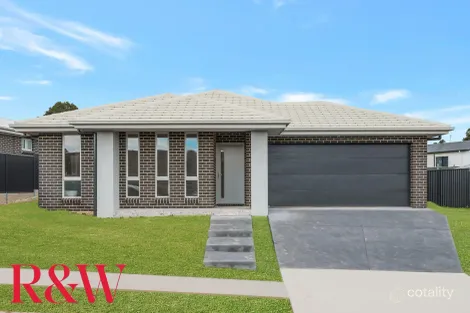 46 Bryant Ave, Claymore, NSW 2559