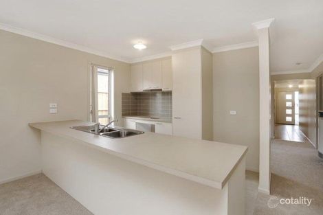 Property photo of 37 Holly Drive Wallan VIC 3756