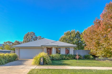 53 Station St, Porepunkah, VIC 3740