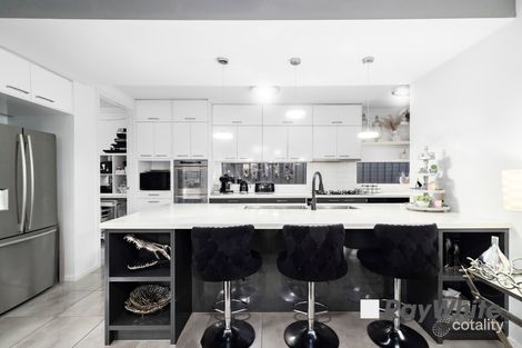 Property photo of 19 Calabrese Circuit Clyde North VIC 3978