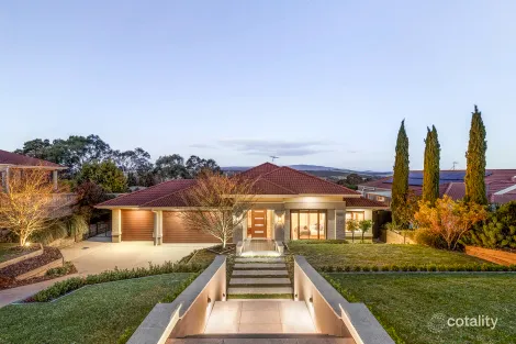 6 RITACO WAY, WALLAN, VIC 3756