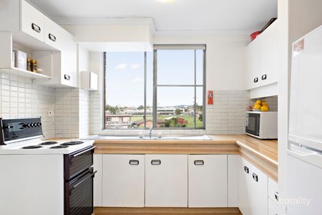 Property photo of 17/3-5 Fairport Avenue The Entrance NSW 2261