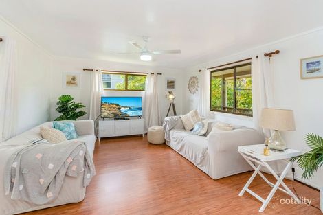 Property photo of 17 Hibiscus Avenue Brooms Head NSW 2463