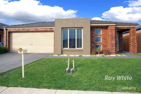 24 Greenaway Tce, Cranbourne East, VIC 3977