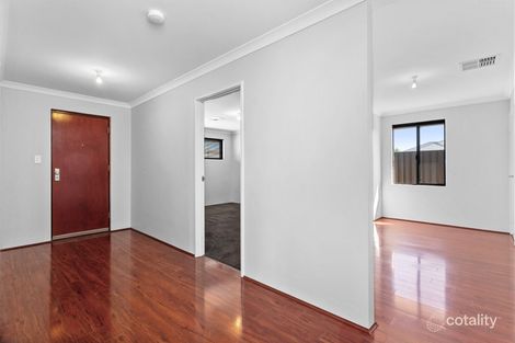 Property photo of 15 Wildwood Mews Carramar WA 6031