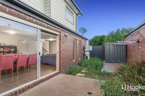 Property photo of 2/15 Parkfield Court Deer Park VIC 3023