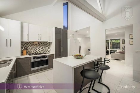 Property photo of 23 Ranleigh Rise Templestowe Lower VIC 3107