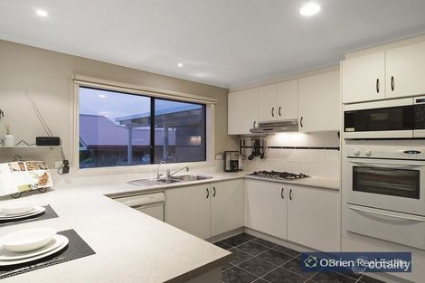 Property photo of 16 Homewood Boulevard Hallam VIC 3803