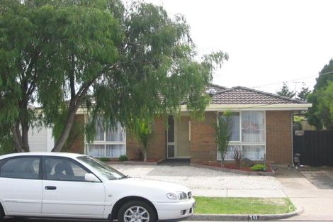 Property photo of 10 Thompson Court Altona Meadows VIC 3028
