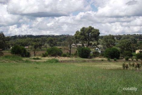 21 Corella St, Meringandan West, QLD 4352