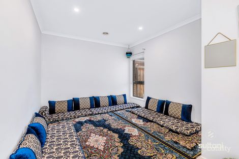 Property photo of 151 Mountainview Boulevard Cranbourne North VIC 3977