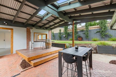 Property photo of 16 Warrington Crescent Wattle Glen VIC 3096