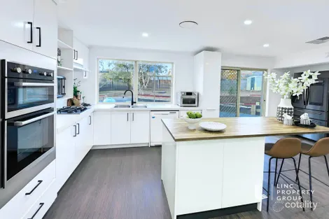 Property photo of 4 Breen Place Jerrabomberra NSW 2619