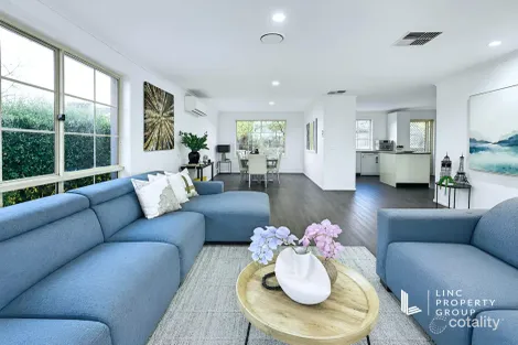 Property photo of 4 Breen Place Jerrabomberra NSW 2619