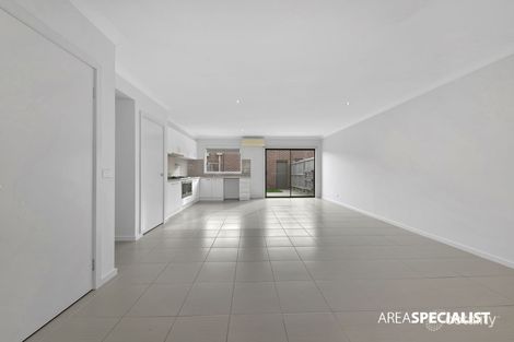 Property photo of 14 Rosette Parade Mickleham VIC 3064