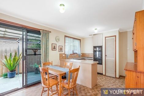 Property photo of 16 Blaxland Avenue Cranbourne North VIC 3977