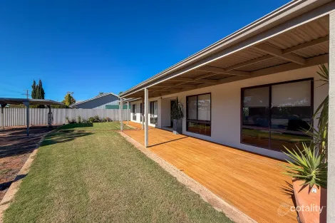 25 Kimba Rd, Cowell, SA 5602