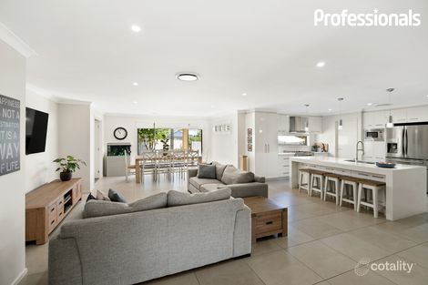 Property photo of 38 Plunkett Drive Lake Albert NSW 2650