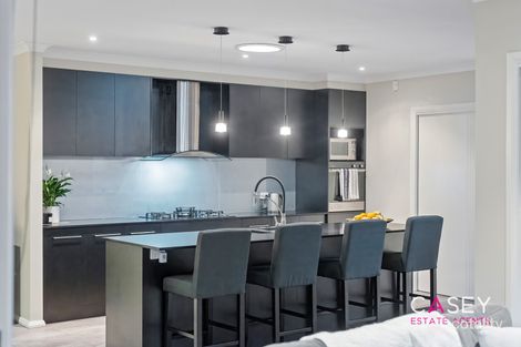 Property photo of 54 Royaloak Crescent Cranbourne East VIC 3977