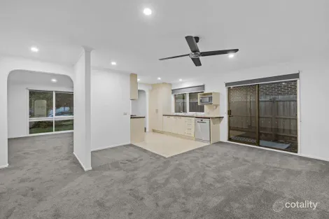 Property photo of 1/35 Eagle Drive Pakenham VIC 3810
