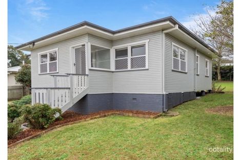 Property photo of 17 Geoffrey Street Mount Lofty QLD 4350