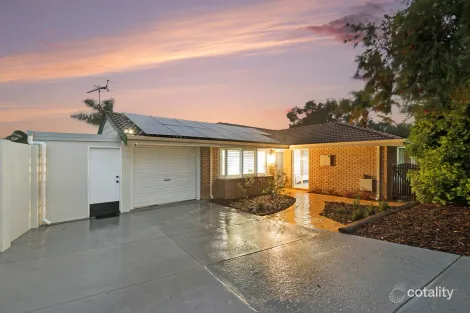 Property photo of 12 Jasmine Close Edgewater WA 6027