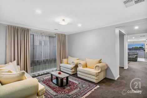 Property photo of 18 Superior Waters Pakenham VIC 3810