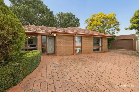 Property photo of 16 Gorae Court Westmeadows VIC 3049