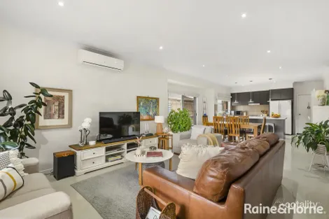 Property photo of 1/7 Francis Crescent Gisborne VIC 3437