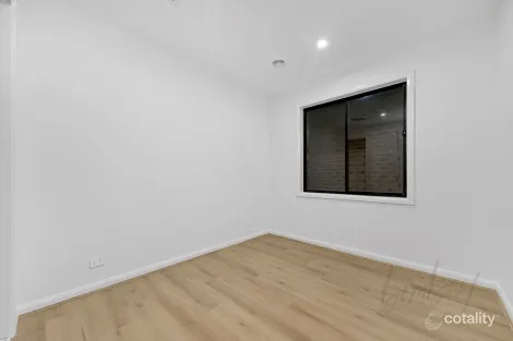 Property photo of 18 Firewheel Road Kalkallo VIC 3064