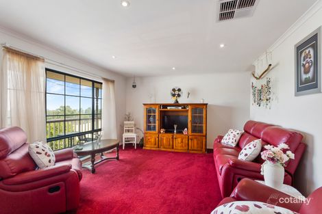 Property photo of 9 McCaffery Rise Pakenham VIC 3810