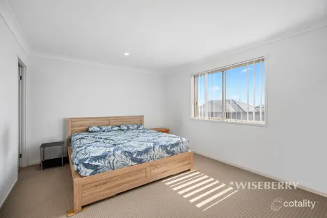 Property photo of 20 Nigella Circuit Hamlyn Terrace NSW 2259