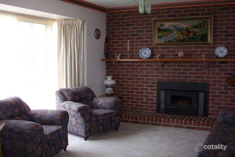 Property photo of 157 Bemersyde Drive Berwick VIC 3806
