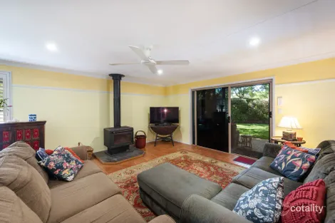 Property photo of 17 Meredith Crescent Rangeville QLD 4350