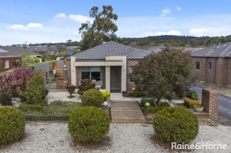 Property photo of 1/7 Francis Crescent Gisborne VIC 3437