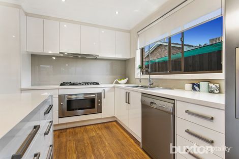 Property photo of 22 Pickworth Drive Dingley Village VIC 3172