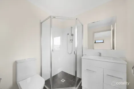 Property photo of 37 Rogers Road Googong NSW 2620