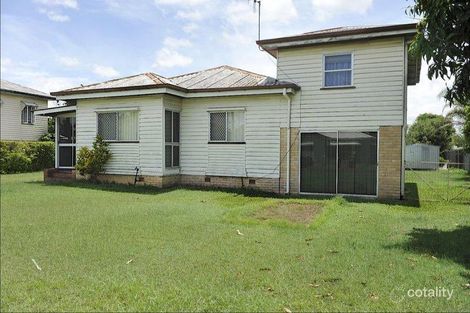 14 Montgomery St, Svensson Heights, QLD 4670