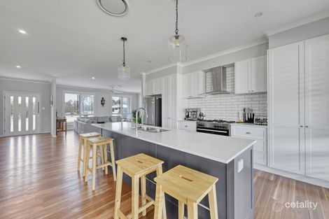 15 Vince Rd, Kensington Grove, QLD 4341