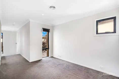 Property photo of 22 Edinburgh Circuit Bundoora VIC 3083