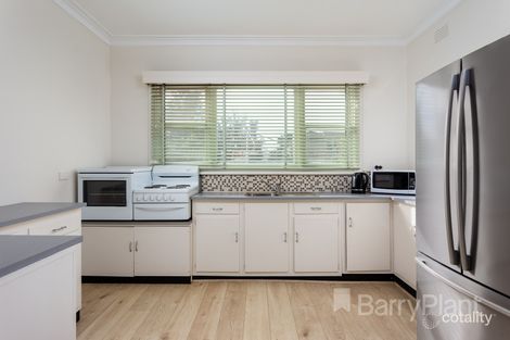 Property photo of 8 Cypress Avenue Brooklyn VIC 3012