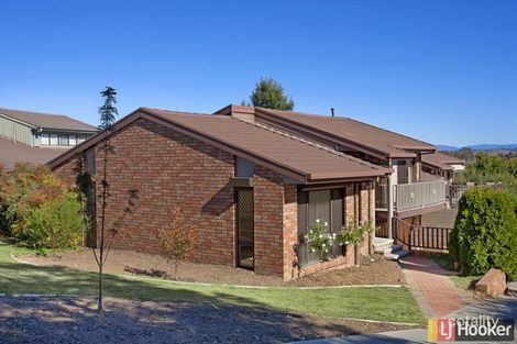 82 Crest Park Pde, Queanbeyan West, NSW 2620