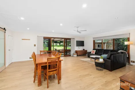 Property photo of 15 Roberta Avenue Kariong NSW 2250