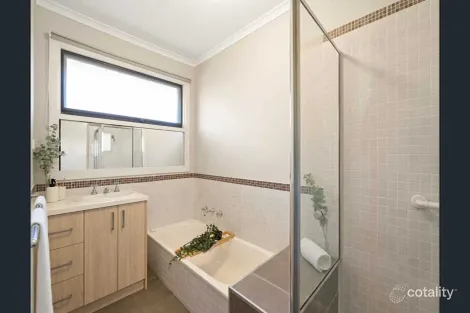 Property photo of 113 Cambridge Crescent Wyndham Vale VIC 3024