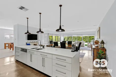 Property photo of 4 Dorset Way Millbridge WA 6232