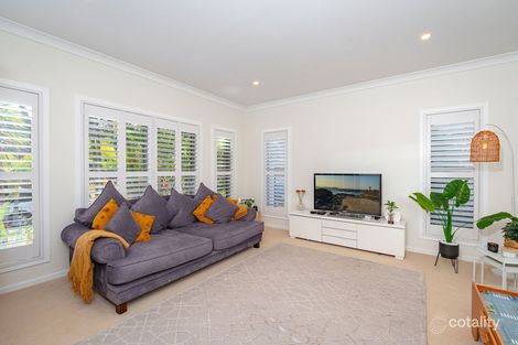 Property photo of 5 Emerson Drive Bonogin QLD 4213